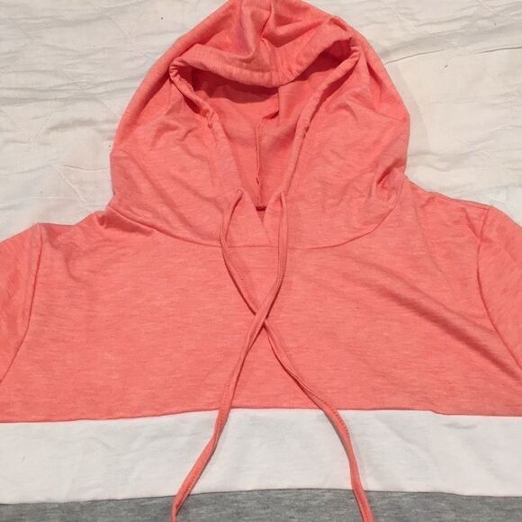 Hooded longsleeve front pocket shirt - Picture 2 of 4